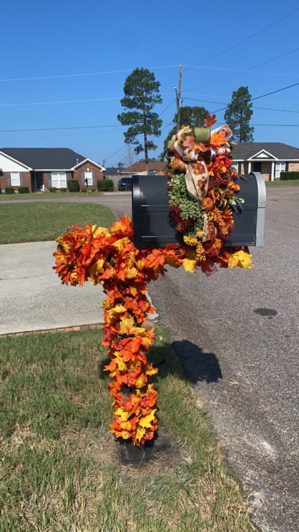 Mailbox wrap with swag