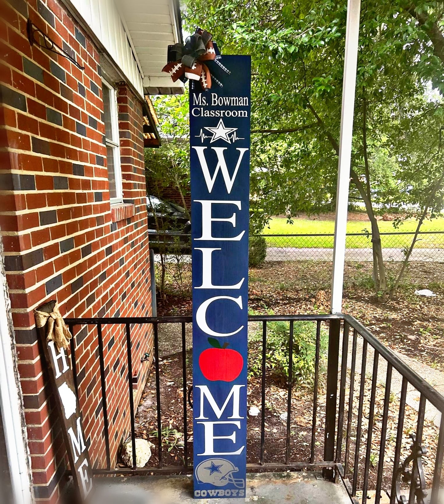 Team Welcome signs